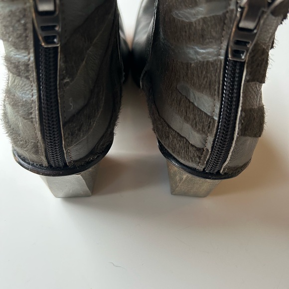Cydwoq Handmade Silver Leather Zebra Hair Ankle Boots W/ Sculpted Heel - Picture 7 of 11